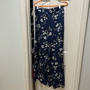 Wide leg floral pants.